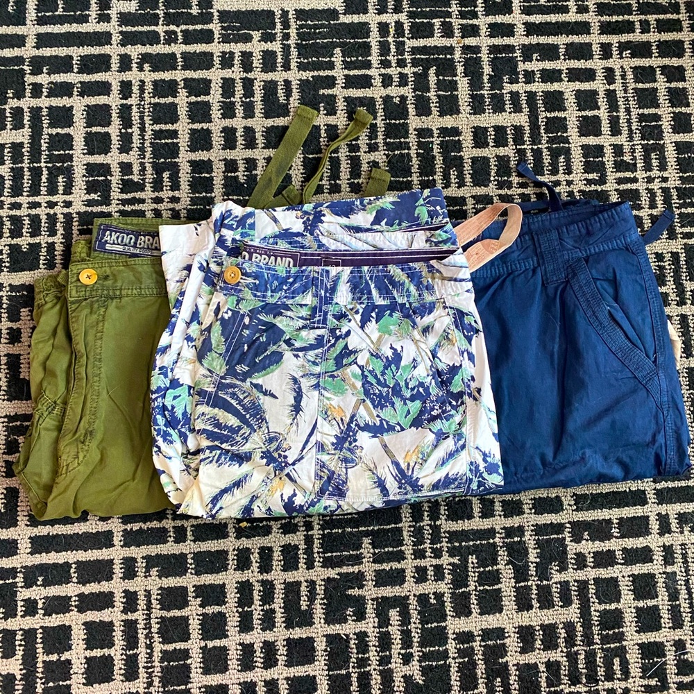 Akoo Cargo Shorts | 42 waist